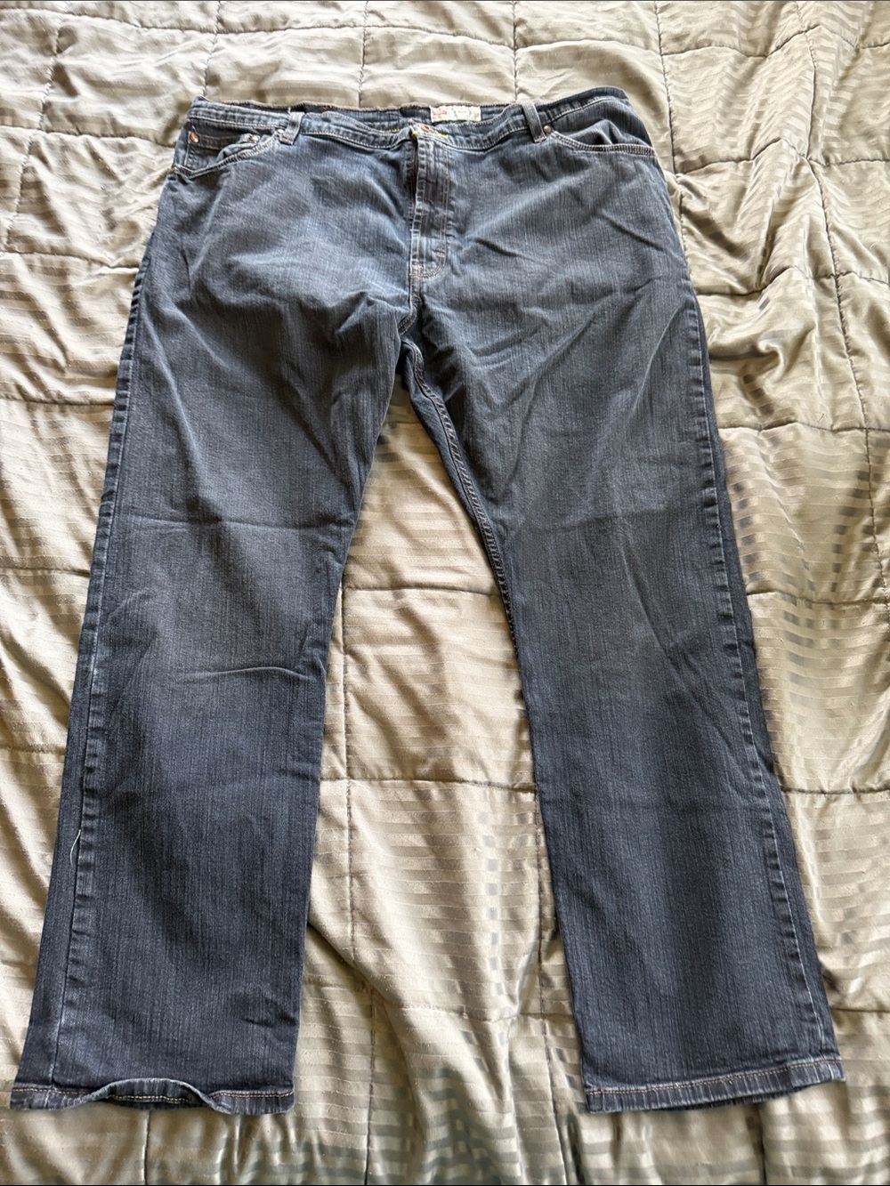 Men's Dark Blue Jeans - Classic Straight Fit 42x30